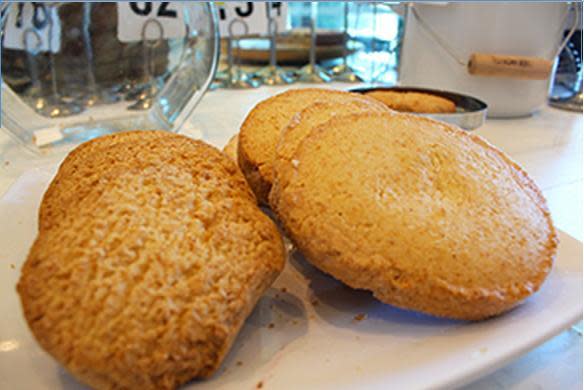 Amandine Patissiere photo 5