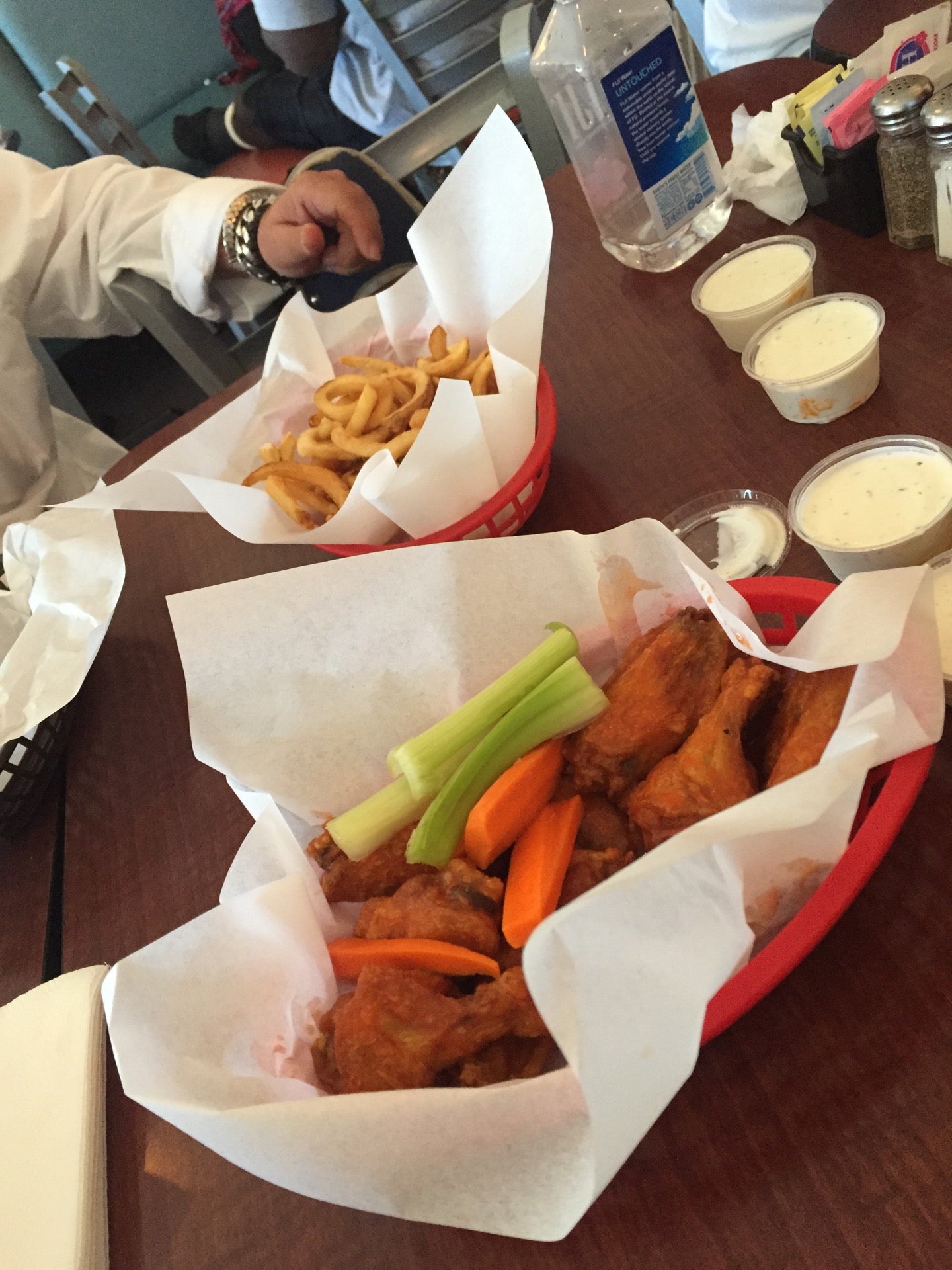 Hot Wings Cafe photo 5