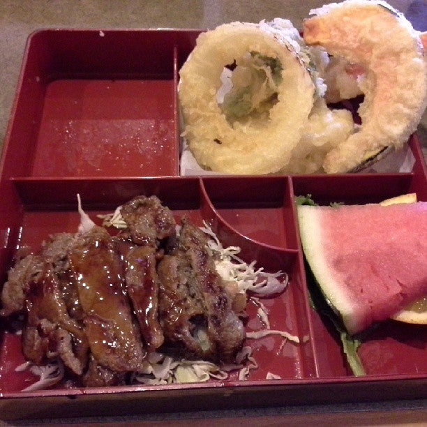 Sushi Boat Restaurant photo 3