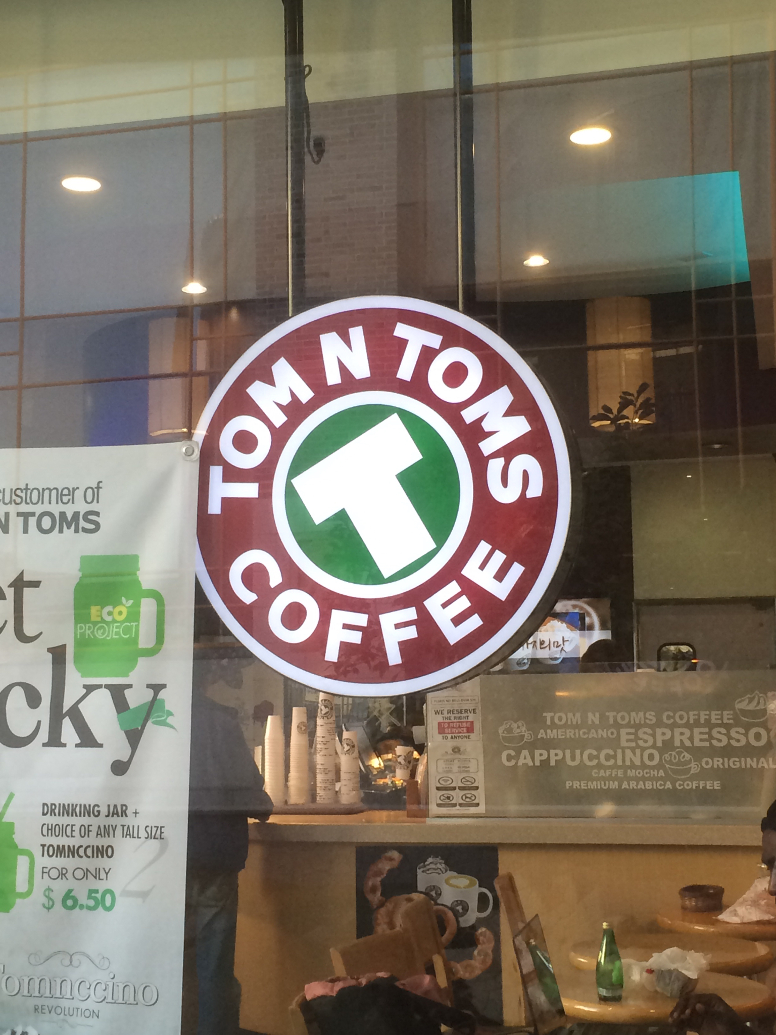 Tom N Toms