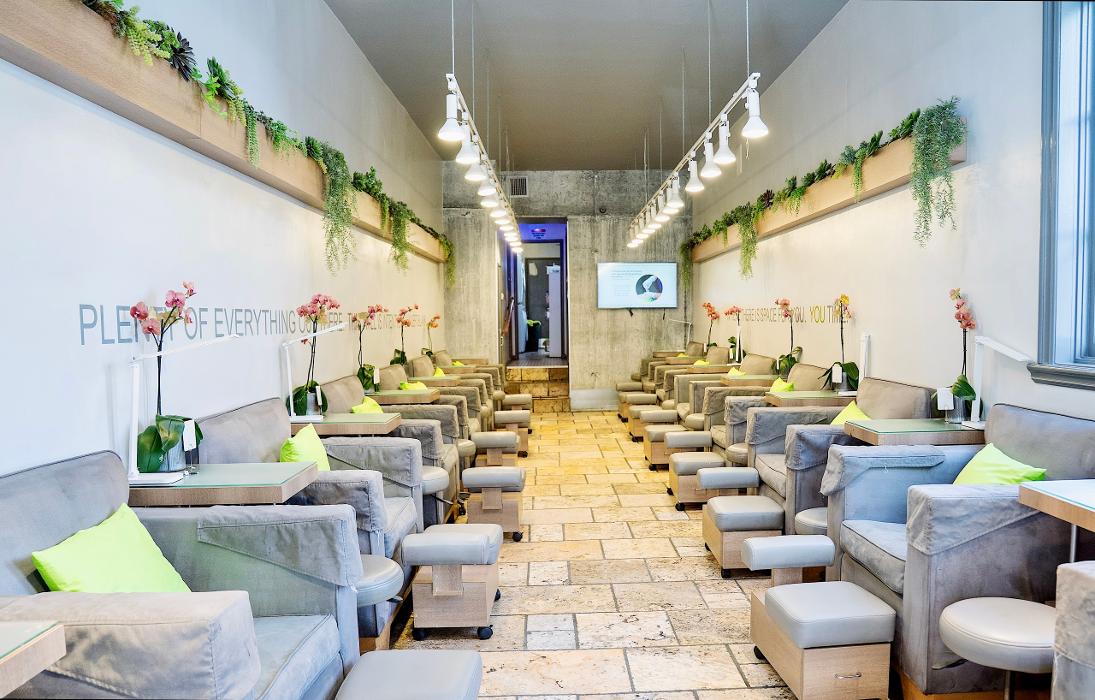 Bellacures Nail Salon, Larchmont
